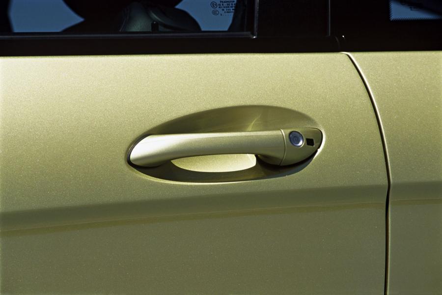  Mercedes-Benz A-Class 3-Door 2004 года  (фото 19 из 138)